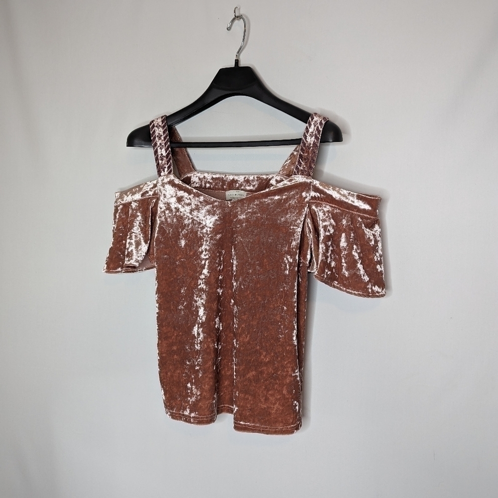 Lucky Brand Cold Shoulder Pink Velvet Top - Picture 6 of 13